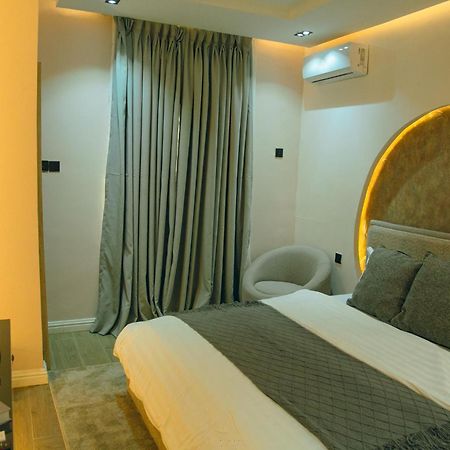 La Apartments Benin City Exterior photo