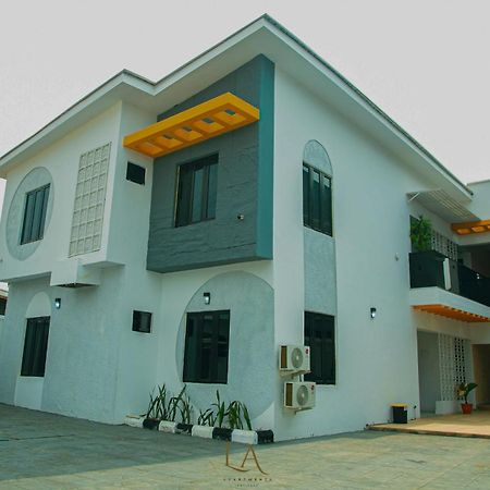 La Apartments Benin City Exterior photo
